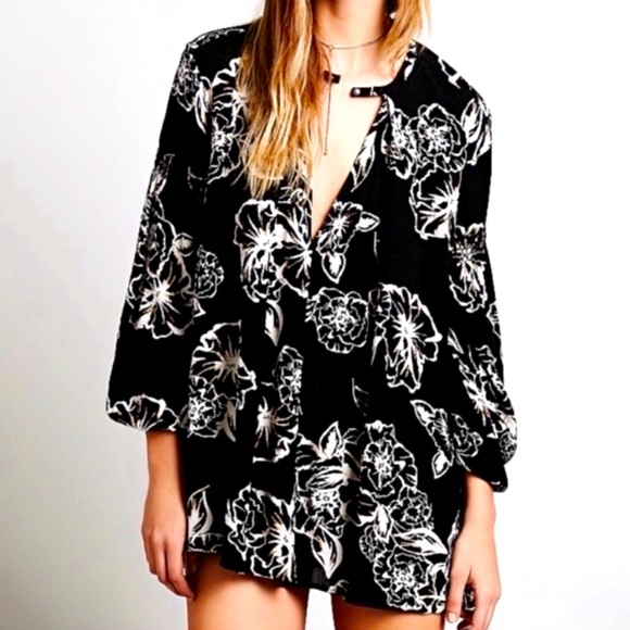 Free People Dresses & Skirts - FREE PEOPLE | Snap Out Of It Long Sleeve Keyhole Tunic Dress Black & Cream L